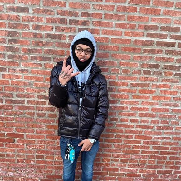 Profile Picture of Kendric Thomas (@kaiglizzyy) on Poshmark