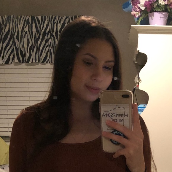 Profile Picture of Ruth Anzaldo (@anzaldoruth) on Poshmark
