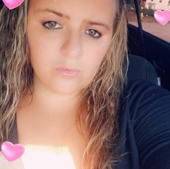 Profile Picture of Lynn Hooker (@lynnhooker) on Poshmark
