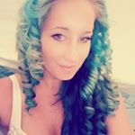 Profile Picture of Debbie Barrow (@myhappyheartart) on Instagram