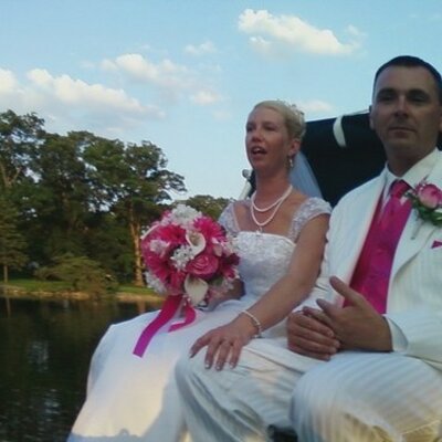 Profile Picture of Shelley Hickson Twitter