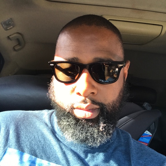 Profile Picture of Raymond Baldwin (@rayannarayah) on Poshmark