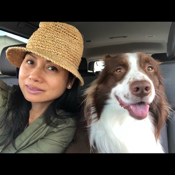 Profile Picture of Jean Tualla (@jtualla) on Poshmark