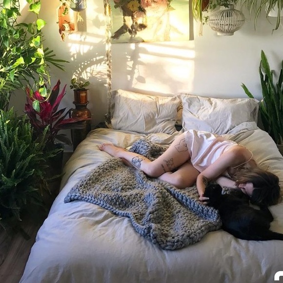 Profile Picture of Vivi Armacost (@vla23727283) on Poshmark