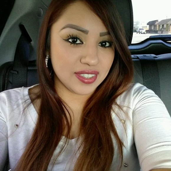 Profile Picture of Maria Aguilar (@bach23) on Poshmark