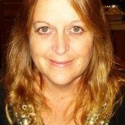 Profile Picture of Lisa Taylor (@lisabeeks) on Pinterest
