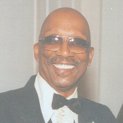 Profile Picture of Bob Earnest (@earnest_bob) on Twitter