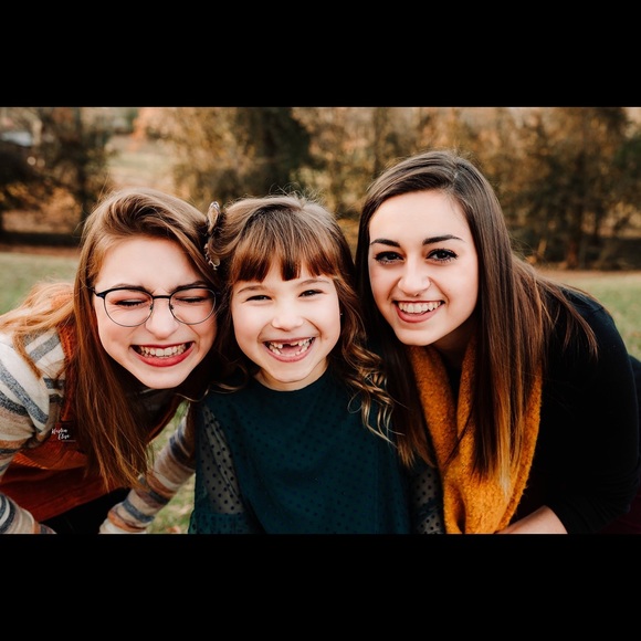 Brenna Dunville - Poshmark Profile Picture of Brenna Dunville (@brennadunville) on Poshmark