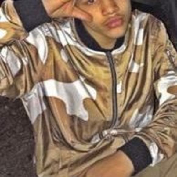 Profile Picture of Devon Epps (@devonepps001) on Poshmark