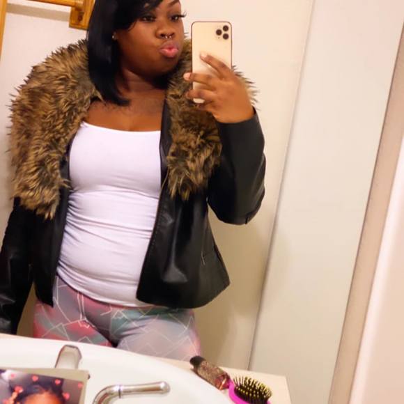 Profile Picture of Alexis Hightower (@lexiyhightower) on Poshmark