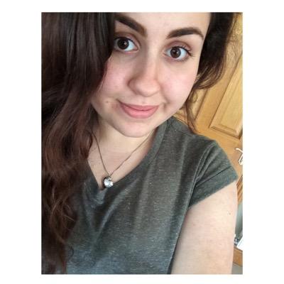 Profile Picture of Rebecca Gall (@Maltesers98) on Twitter