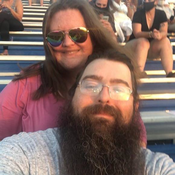 Profile Picture of Lisa Pressler (@lisapressler) on Poshmark