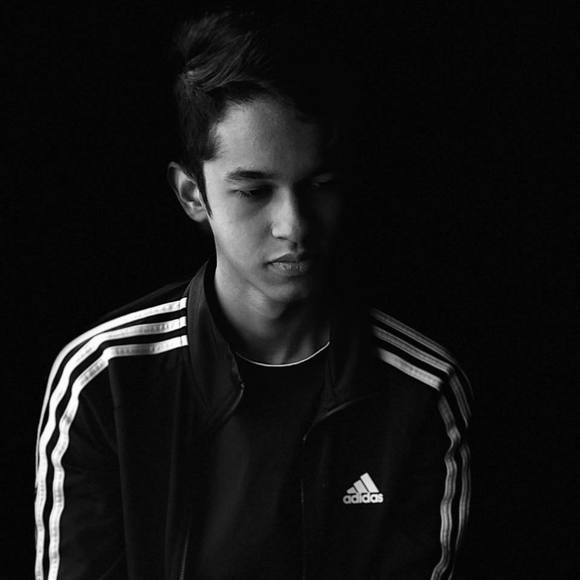 Profile Picture of Martin John (@martin2103) on Poshmark