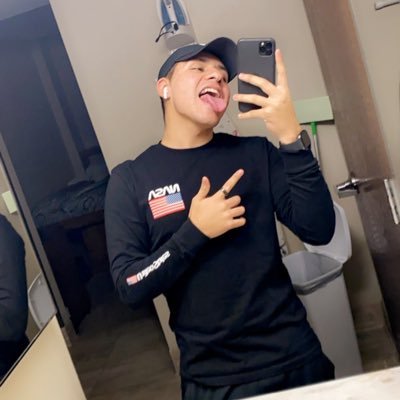 Profile Picture of Derek (@derek_ramirez98) on Twitter
