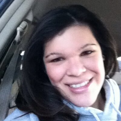 Profile Picture of VeliaChavez (@chavez_velia) on Twitter