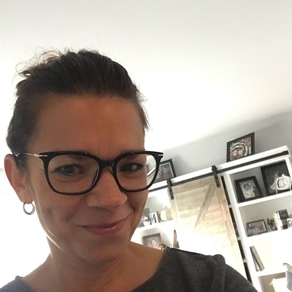 Pam Webert - Poshmark Profile Picture of Pam Webert (@pwebert) on Poshmark