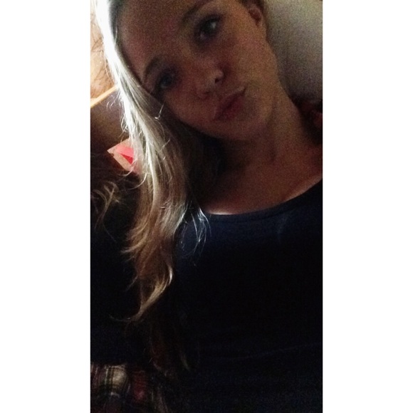 Profile Picture of Kaydriana Argetsinger (@kaydrianaa) on Poshmark