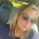 Profile Picture of Jackie White (@blondieteach) on Instagram