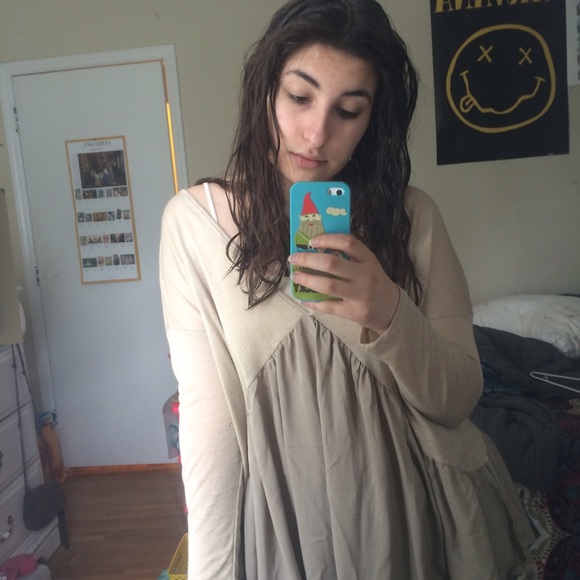 Profile Picture of Chrisy Katsanos (@chrisykats) on Poshmark