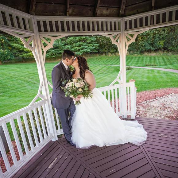 Alycia Leonardelli - Poshmark Profile Picture of Alycia Leonardelli (@hiandhello456) on Poshmark