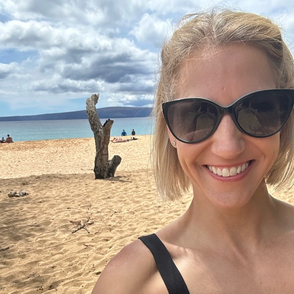 Profile Picture of Mandi Drounette (@mdrounette1) on Poshmark