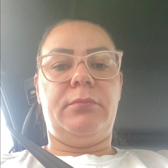 Profile Picture of Natalia Decarli (@nataliadecarli) on Poshmark