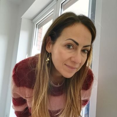 Profile Picture of Roberta Martinelli (@Robebijoux) on Twitter