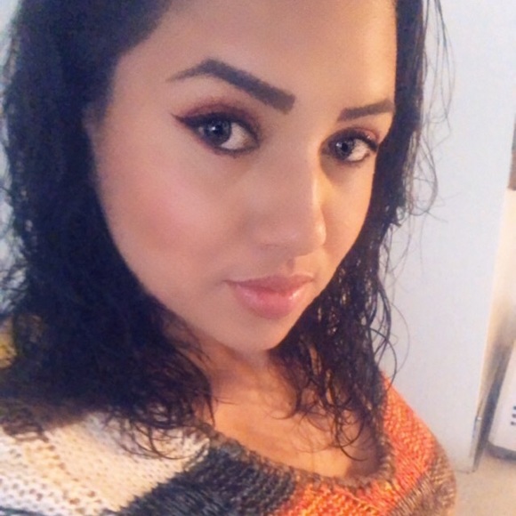 Bibiana Martinez - Poshmark Profile Picture of Bibiana Martinez (@bbanam9294) on Poshmark