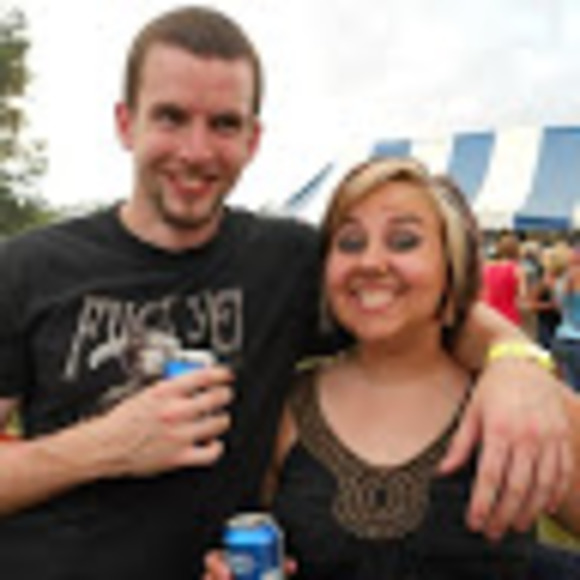 Profile Picture of Lindsey Mollick (@lbm6586) on Poshmark