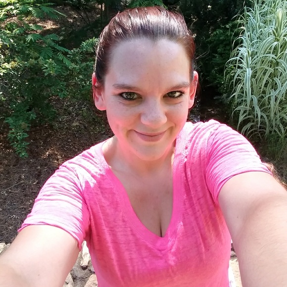 Profile Picture of Michelle Denion (@mdenion) on Poshmark