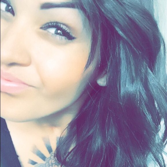 Profile Picture of Cassandra Ortiz (@mami_mrena1211) on Poshmark