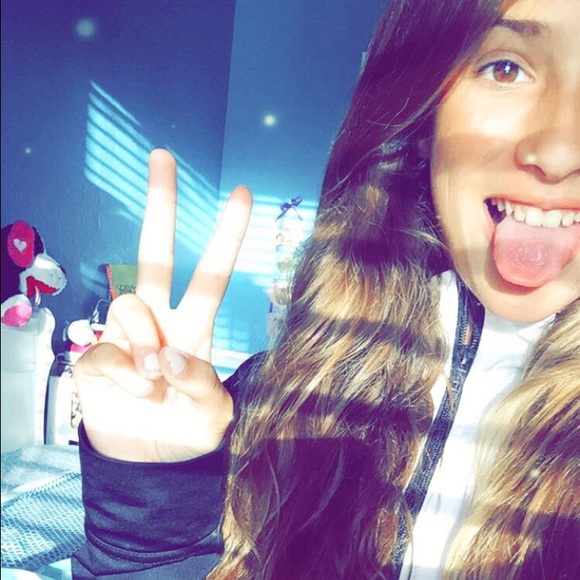 Profile Picture of Brianna Roca (@briannarocaaa) on Poshmark