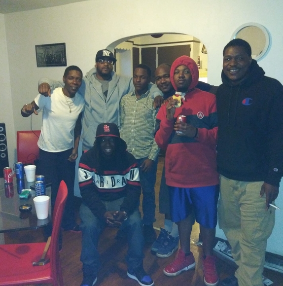 Profile Picture of Rj Aikens (@mjaikens) on Poshmark