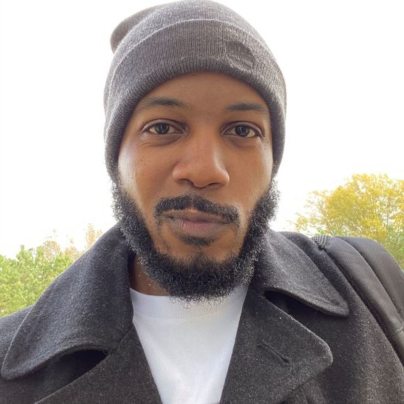 Profile Picture of John Sims (@johnjsims23) on Poshmark