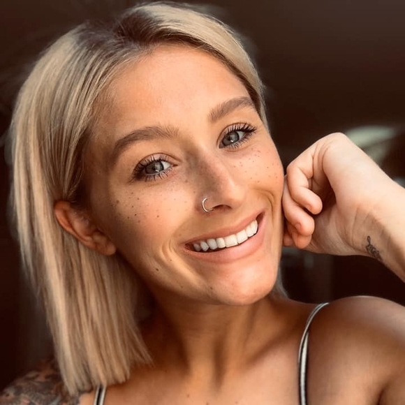 Profile Picture of Francesca Kucera (@frances_k) on Poshmark