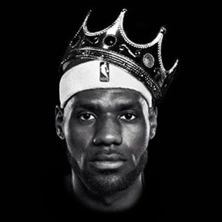 Profile Picture of Mark Gurman (@mgurman) on Twitter