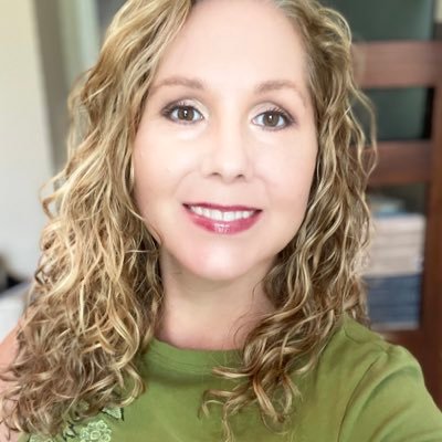 Profile Picture of Lori Sauter (@lorisauter) on Twitter