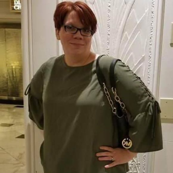 Profile Picture of Lisa Wirth (@mslisawirth) on Poshmark