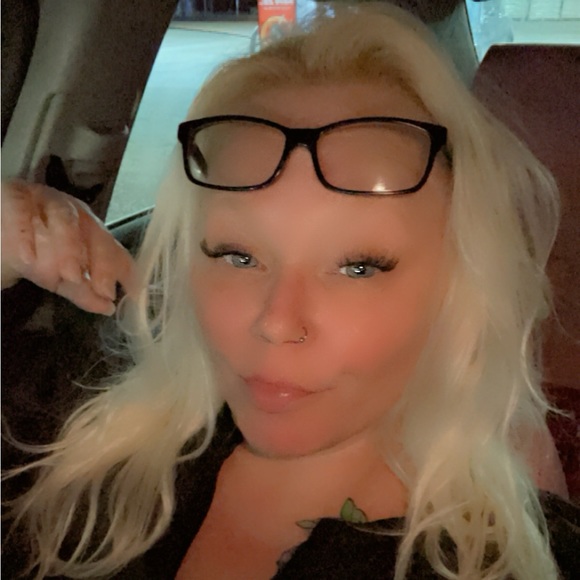 Profile Picture of Mandi Watson (@mandirwatson) on Poshmark