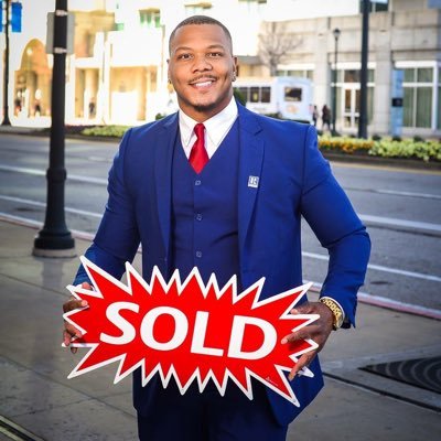 Profile Picture of Pops (@IamChrisPollard) on Twitter