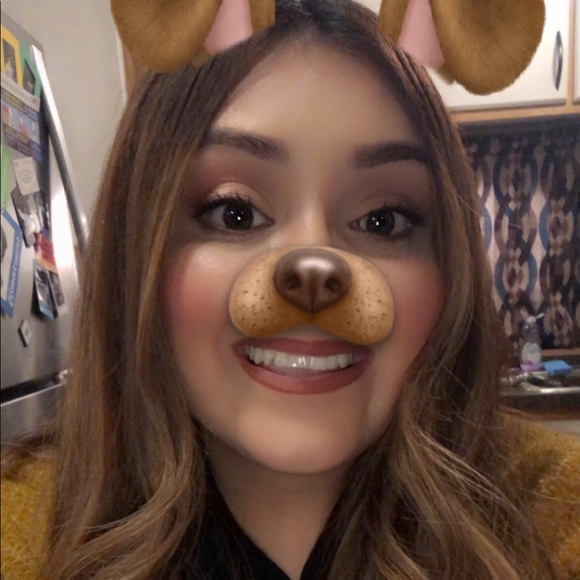 Profile Picture of Alejandra Canovas (@acanovas10) on Poshmark