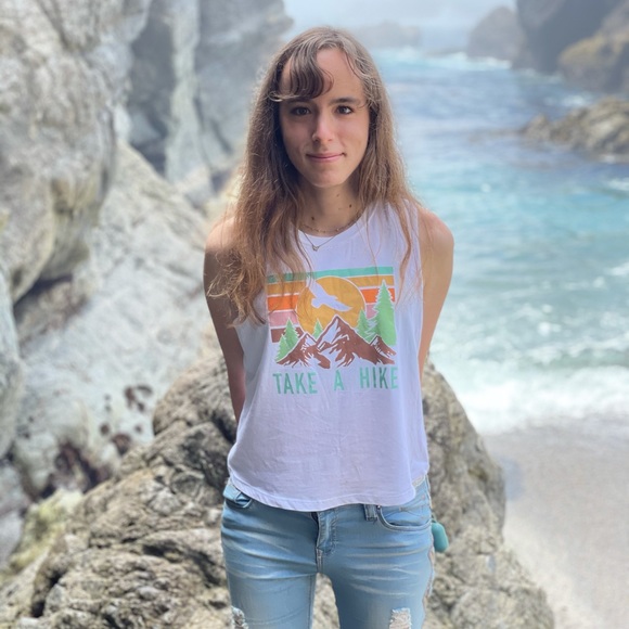 Profile Picture of Sophia Craviotto (@sophiecra) on Poshmark