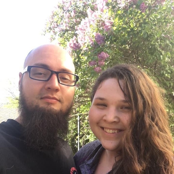 Profile Picture of Cassie Zollner (@cassiezollner) on Poshmark