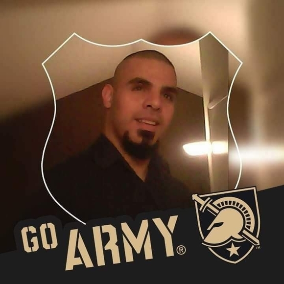 Profile Picture of Ahmed Al (@ahmed_guevara) on Poshmark