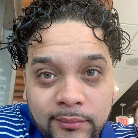 Profile Picture of Carlos Bruno (@cbrunojr) on Poshmark