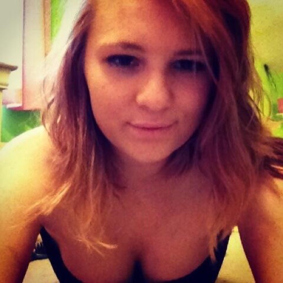 Profile Picture of Abby Albion (@abbybaby97) on Poshmark