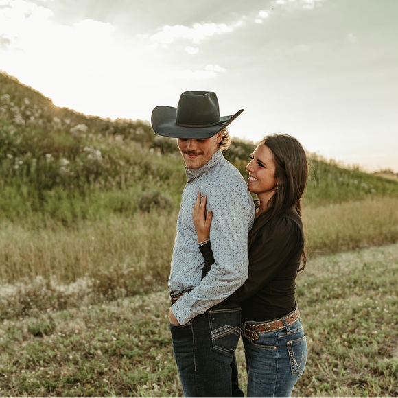 Profile Picture of Shae Borle (@sborle16) on Poshmark