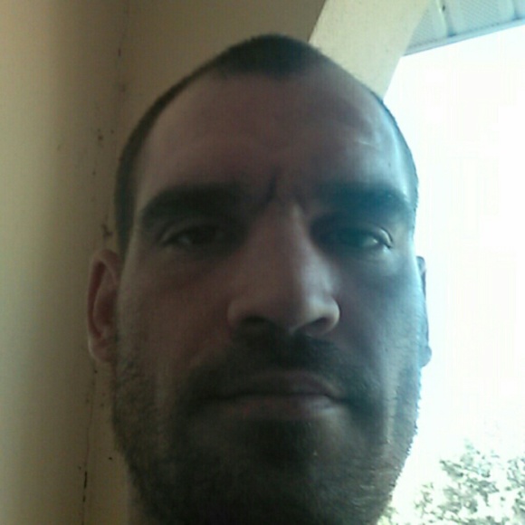 Profile Picture of Terry Nevills (@trubble83) on Poshmark