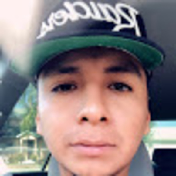 Profile Picture of Marco Julian (@marcojulian40) on Poshmark