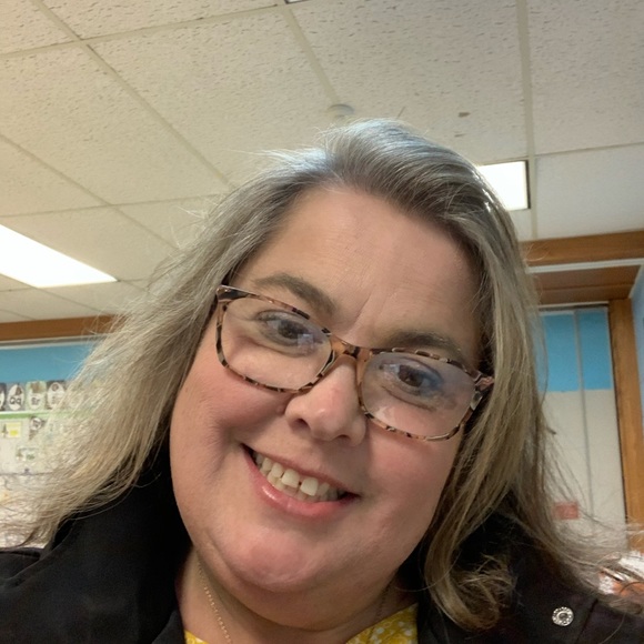 Profile Picture of Colleen Girdlestone (@gircoll) on Poshmark